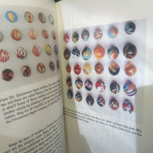 Load image into Gallery viewer, Everett Grist Machine Made Contemporary Marbles Collecting Collectors Guide Book
