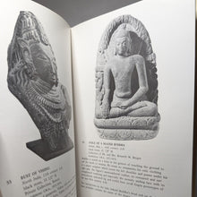 Load image into Gallery viewer, Ancient Art From Private Collection Vintage Exhibition Exhibit Catalogue Catalog
