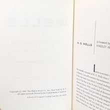 Load image into Gallery viewer, HG H G Wells The War Of The Worlds Time Machine Vintage Book Novel Collection
