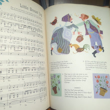 Load image into Gallery viewer, Fireside Book Of Favorite American Ballads Folk Songs Book Sheet Music Americana
