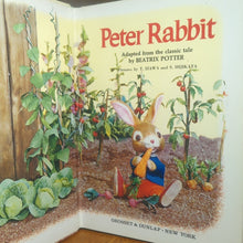 Load image into Gallery viewer, Vintage PETER RABBIT Kids Puppet Storybook Beatrix Potter Izawa Hijikata 1968
