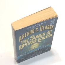 Load image into Gallery viewer, The Songs Of Distant Earth By Arthur C Clarke Vintage Scifi Paperback 1989 Novel
