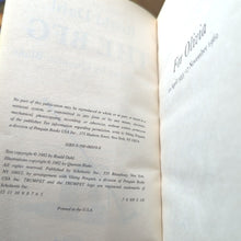Load image into Gallery viewer, The BFG by Roald Dahl 1982 Vintage Paperback Trumpet Club Special Edition
