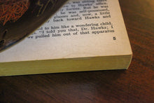 Load image into Gallery viewer, ROGUE MOON Algis Budrys GOLD MEDAL L1474 Science Fiction 1ST PRINTING Vintage PB
